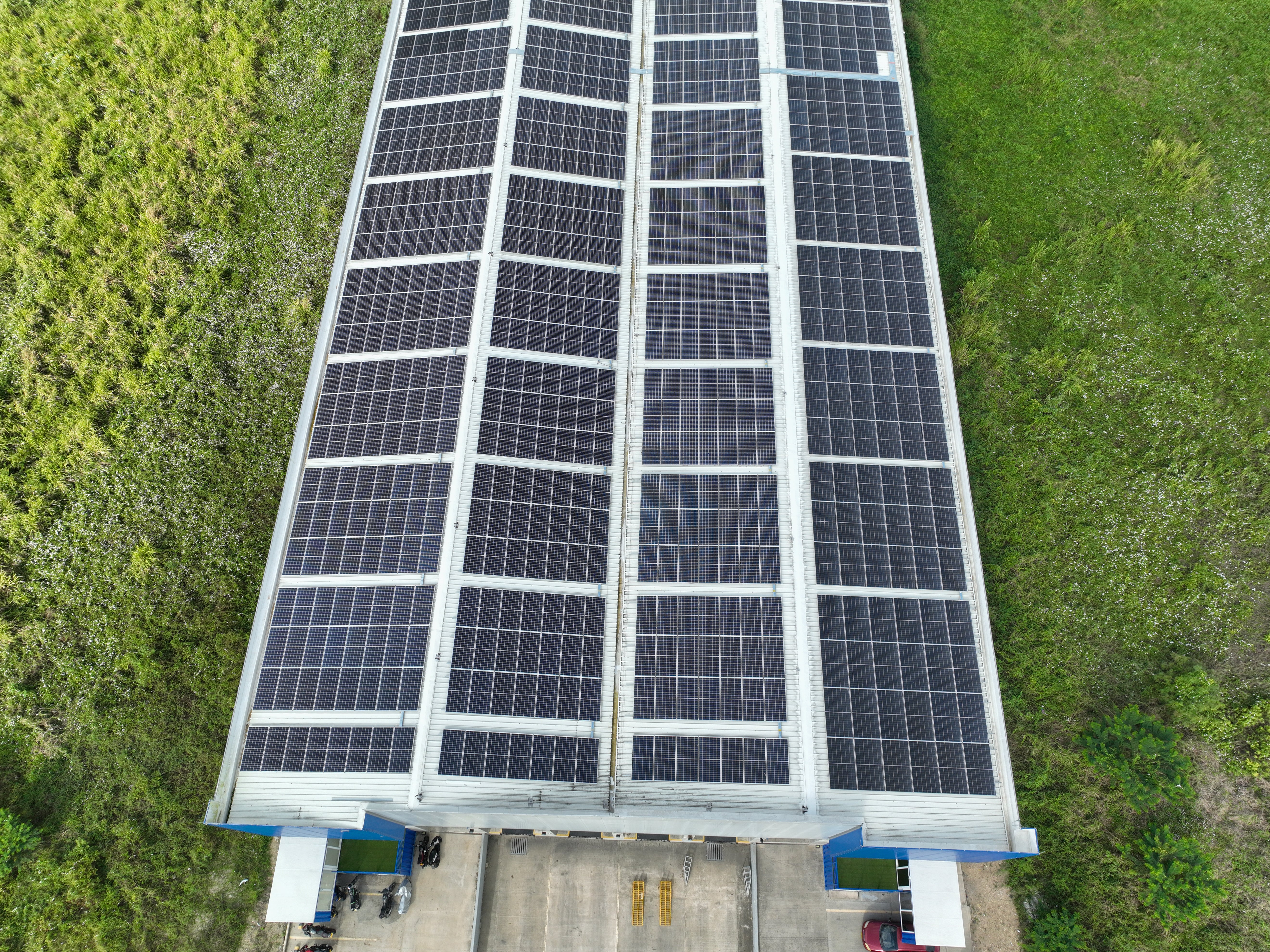 Panel Solar Longi 605W Monocristalino Antidust | Alta Potencia y Tecnología Antipolvo